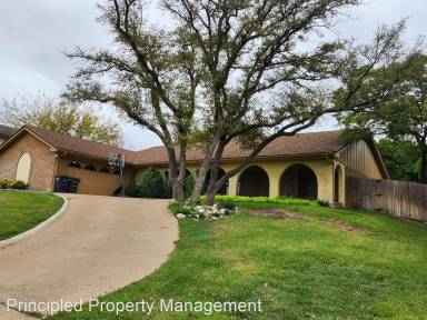 Main picture of 7624 Lake Highlands Dr