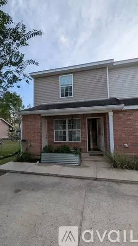 Main picture of 110 Camille St