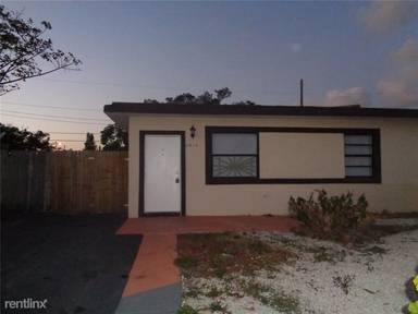 Main picture of 2419 NW 6th St
