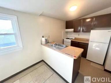 Main picture of 542 Columbian St