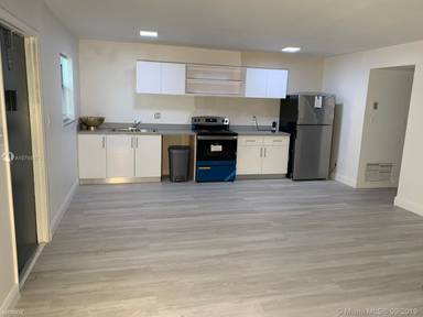 Main picture of 1820 Johnson St