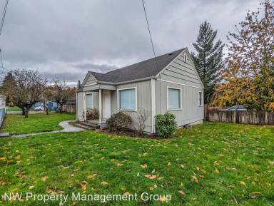 Main picture of 702 E 3rd St