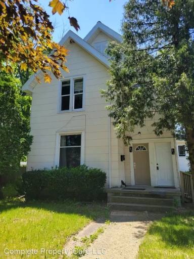 Main picture of 1023-25 W 4th St