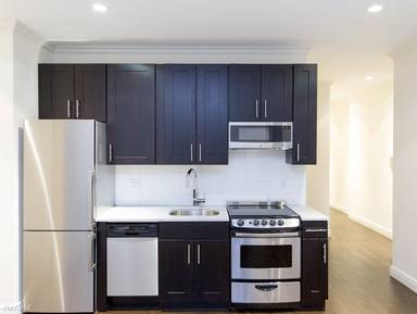 Main picture of 36 Linden St