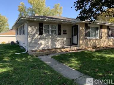 Main picture of 255 Park St