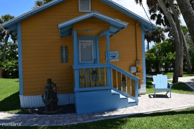 Main picture of 2625 NE Indian River Dr