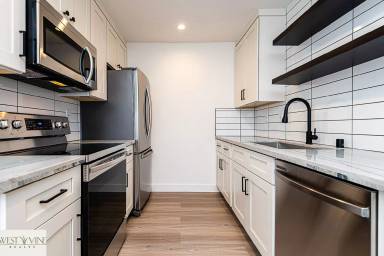 Main picture of 231 N Ellsworth Ave