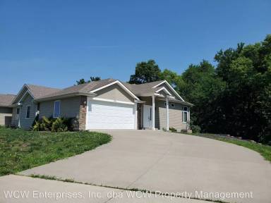 Main picture of 3502 SE Taurus Ave