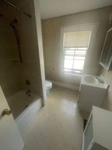 Main picture of 63 Alden St