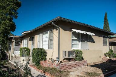Main picture of 1717 1719 Holly Dr