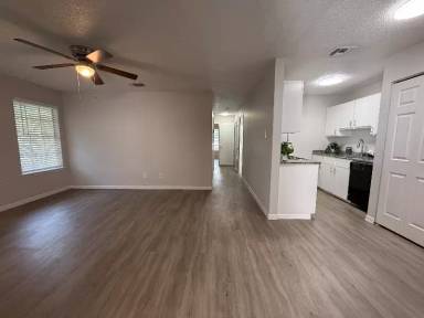 Main picture of 737 W Mayfield Blvd