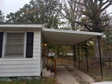 Main picture of 16 Shirley St
