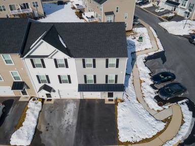 Main picture of 8170 Haley Ct
