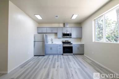 Main picture of 1001 E 33rd St