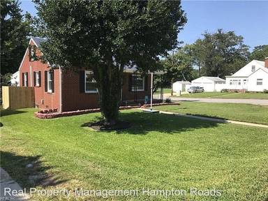 Main picture of 2122 Airline Blvd