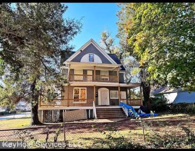 Main picture of 3701 W Forest Park Ave