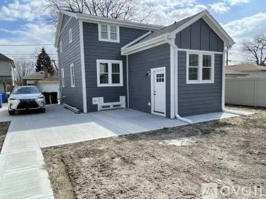 Main picture of 5137 S Newland Ave