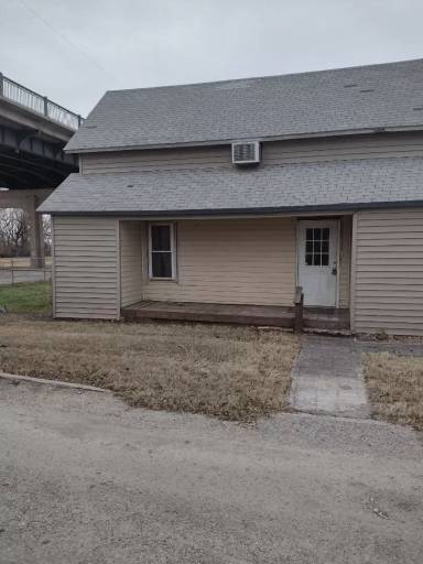 Main picture of 512 W 4th Ave