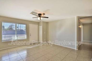 Main picture of 1422 W Montoya Ln