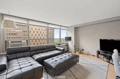 Main picture of 3950 North Lake Shore Drive Condominium