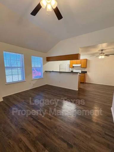 Main picture of 641 Woodard Ave