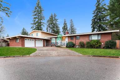 Main picture of 422 145th Ave NE