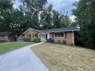 Main picture of 316 Wayne Cir