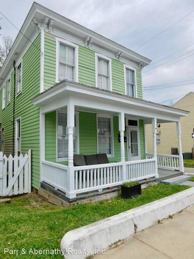 Main picture of 601 W Washington St