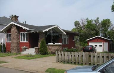 Main picture of 8840 Peach St
