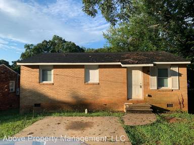 Main picture of 691 Saxon Ave
