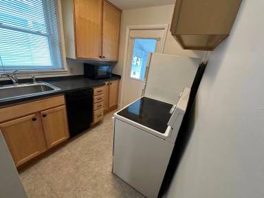 Main picture of 114 E Maynard Ave