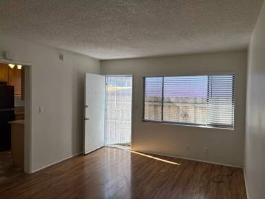 Main picture of 3513 W Alameda Ave