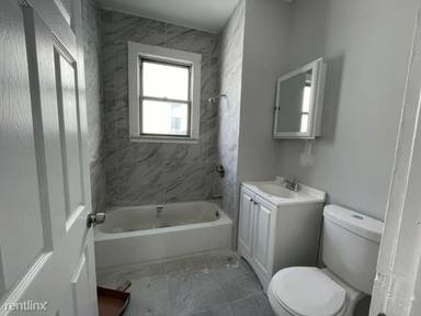 Main picture of 165 Schuyler Ave