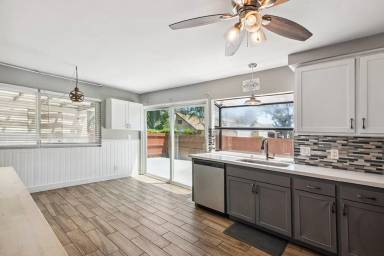 Main picture of 10666 Escobar Dr