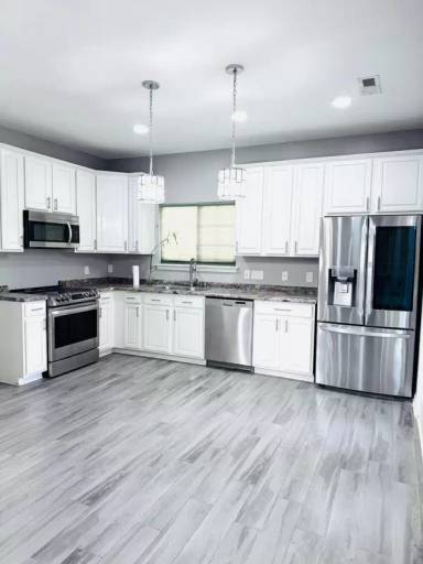 Main picture of 1138 Briarwood Dr