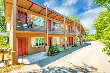 Main picture of 241 N 800 W