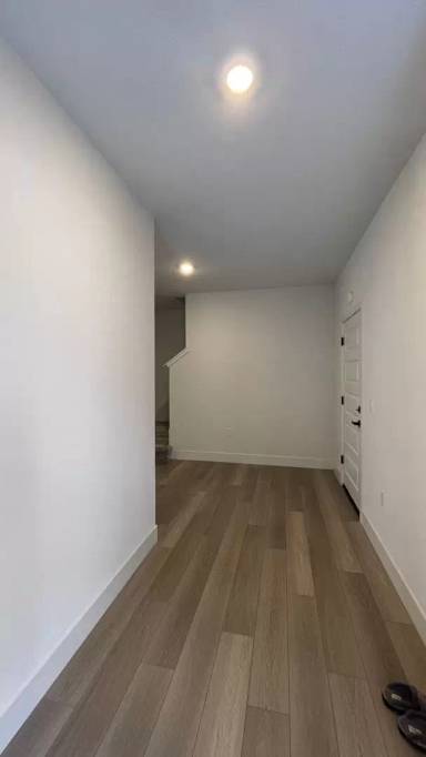 Main picture of 2163 Stanford St