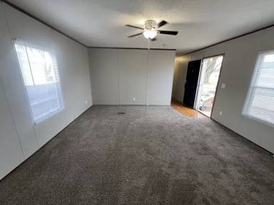 Main picture of 77 Peach St