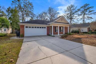 Main picture of 1375 Silver Moon Dr