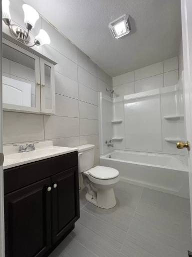 Main picture of 301 Back St
