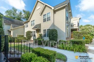 Main picture of 300 London Pointe Ct