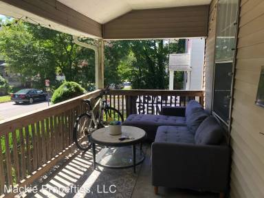 Main picture of 723 E 2nd St