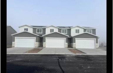 Main picture of 343 S Center St