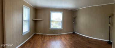 Main picture of 806 1/2 15th Ave S