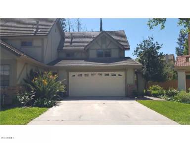 Main picture of 121 N Almont Dr
