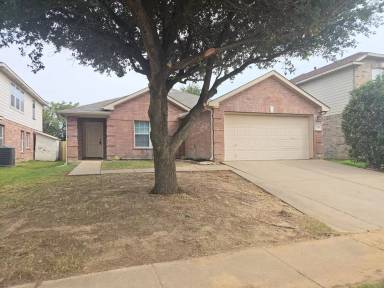 Main picture of 907 Cattail Dr