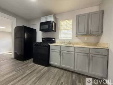 Main picture of 650 Riverside Dr