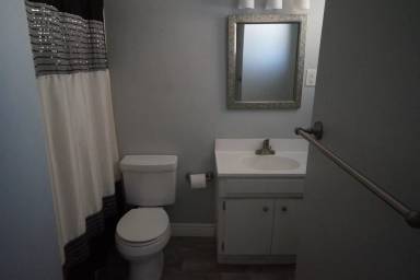 Main picture of 1801 W Morten Ave