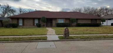 Main picture of 2752 Teakwood Ln
