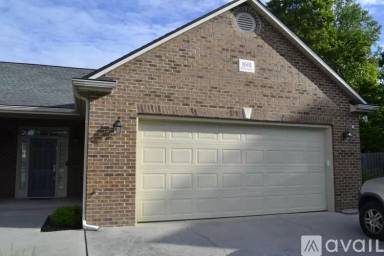 Main picture of 1601 Silver Oaks Ln